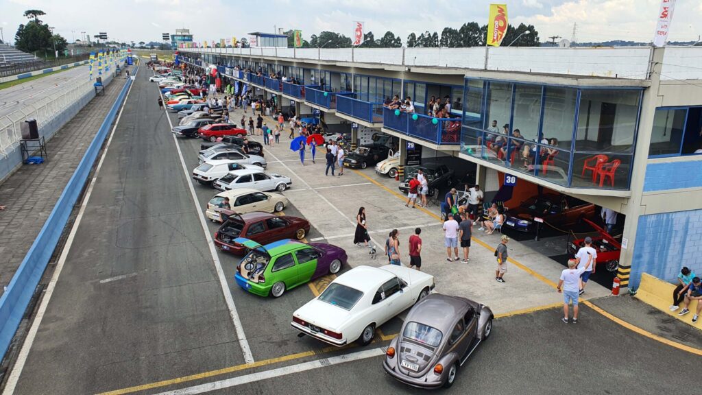 Autódromo de Curitiba fica! - Carros UOL - UOL Carros