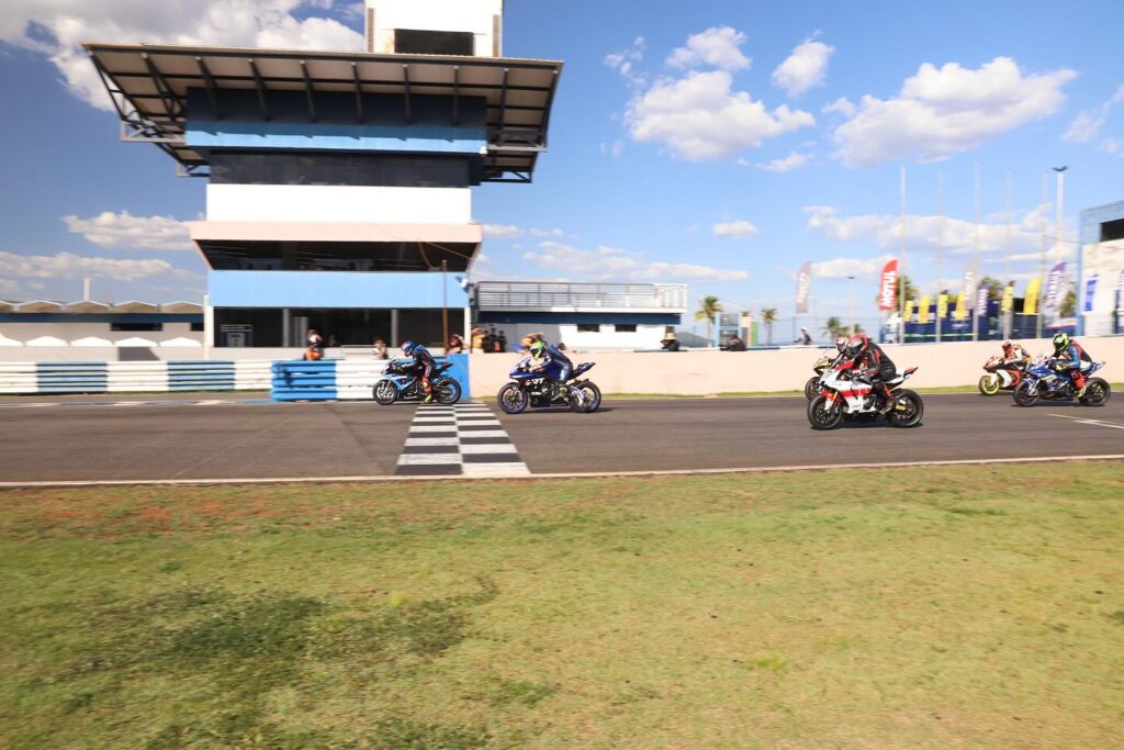 O Moto1000GP teve seis etapas em 2023, abrindo e fechando a temporada em Goiânia. Foto: Grelak Comunicação/Divulgação